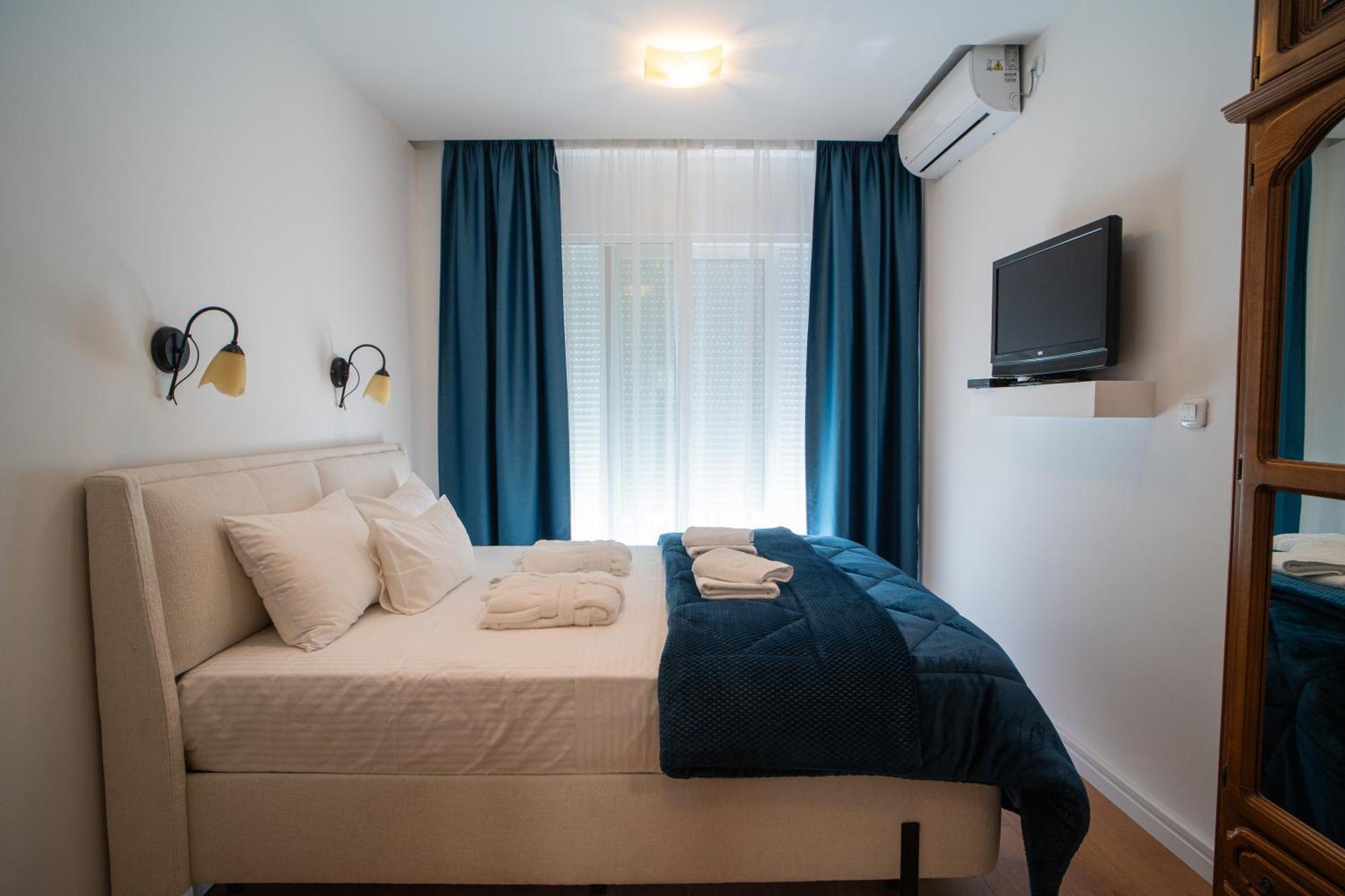 Milan Apartment *