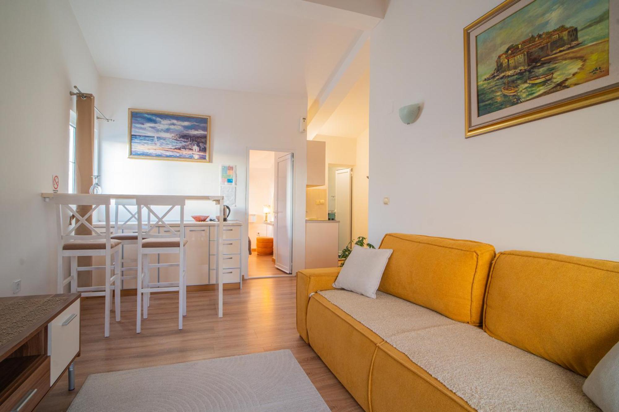 Apartment Milan Sveti Stefan