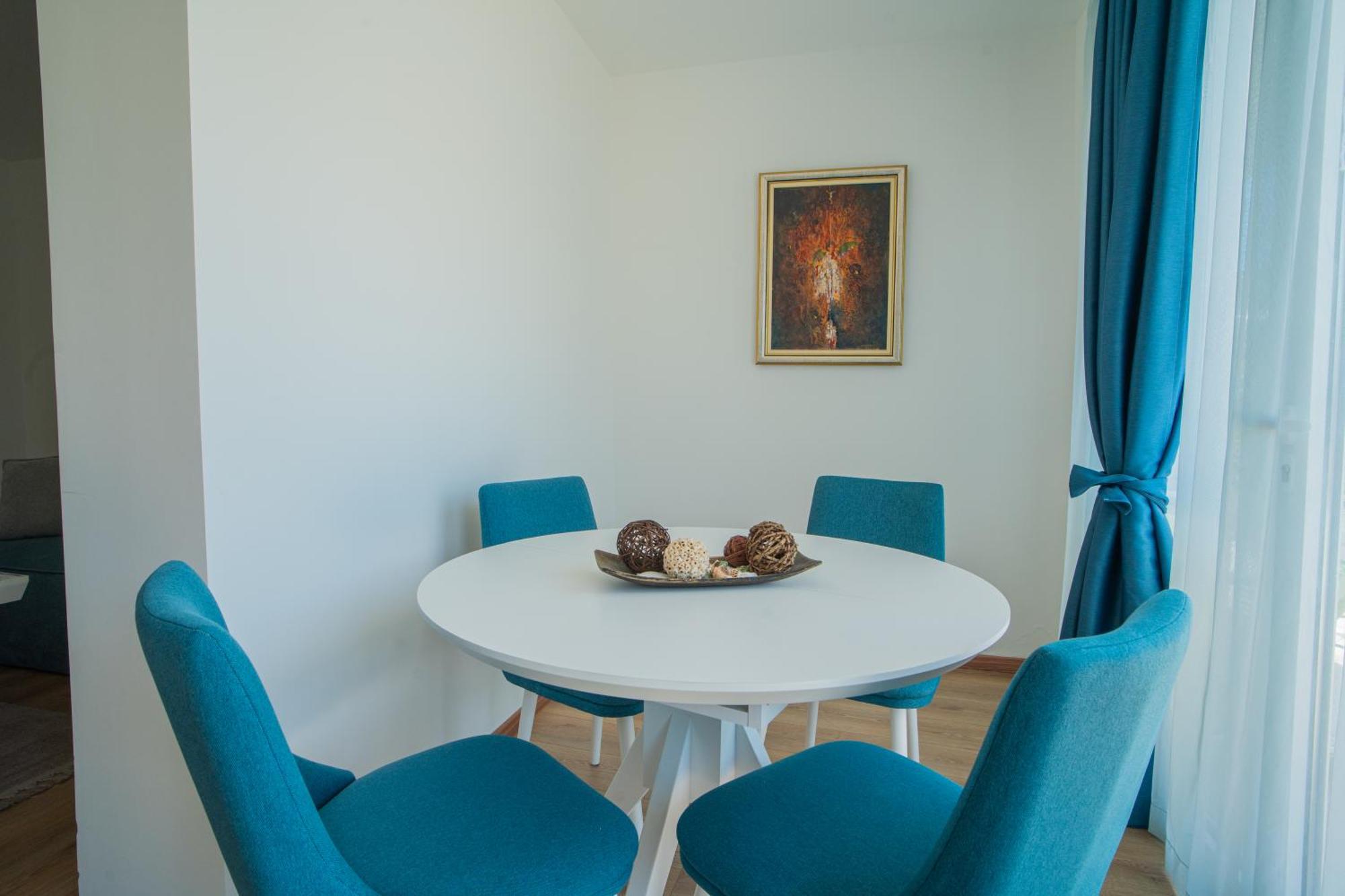 Apartment Milan Sveti Stefan
